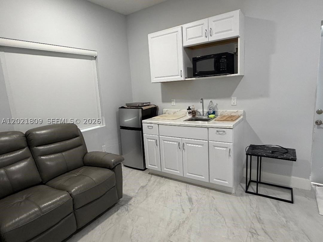 6803 Sw 158th Ave #REAR - Photo 3 of 6