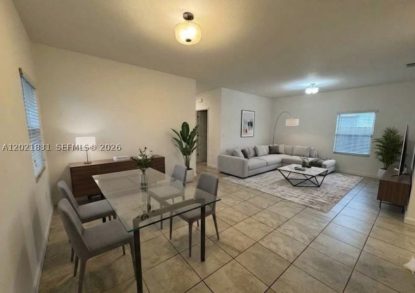 273 Se 31st Ave - Photo 2 of 30
