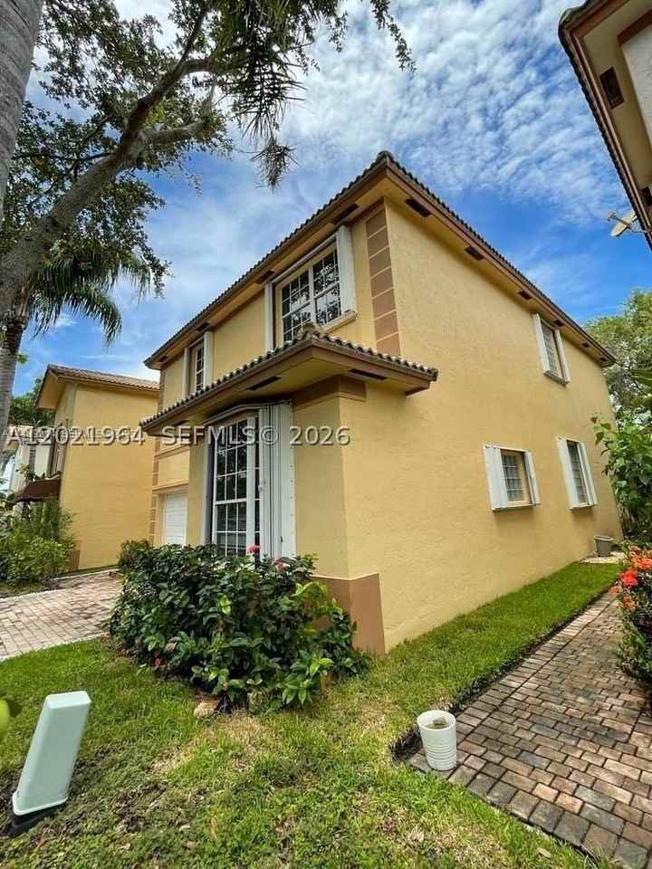 1261 Hayes St - Photo 6 of 19
