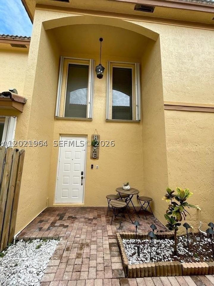 1261 Hayes St - Photo 7 of 19
