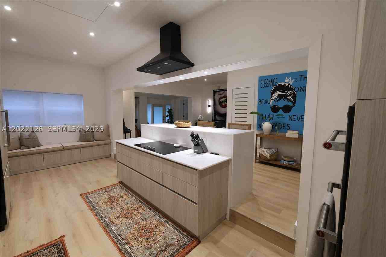 2338 Sw 11th St #2338 - Photo 4 of 50