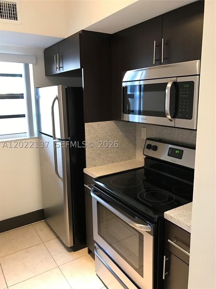 18224 Mediterranean Blvd #2-17 - Photo 5 of 24