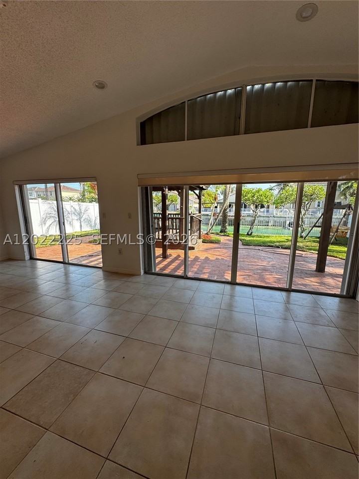 13312 Sw 144th Ter - Photo 7 of 11