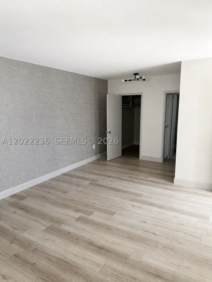 500 13th St #7 - Photo 2 of 19