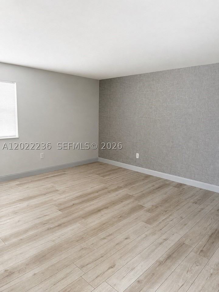 500 13th St #7 - Photo 5 of 19