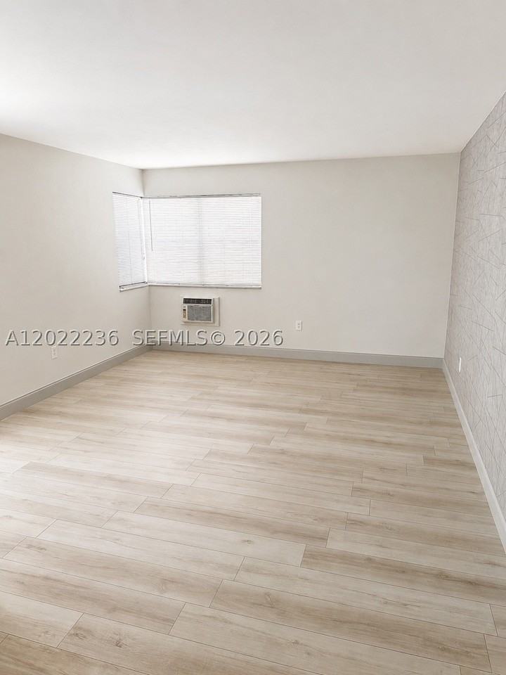 500 13th St #7 - Photo 7 of 19