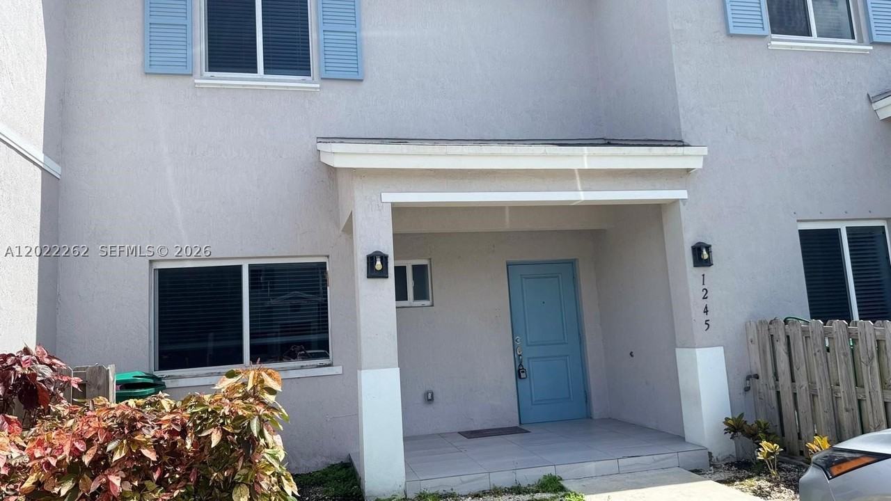 1245 Nw 3rd Ln #1245 - Photo 4 of 24