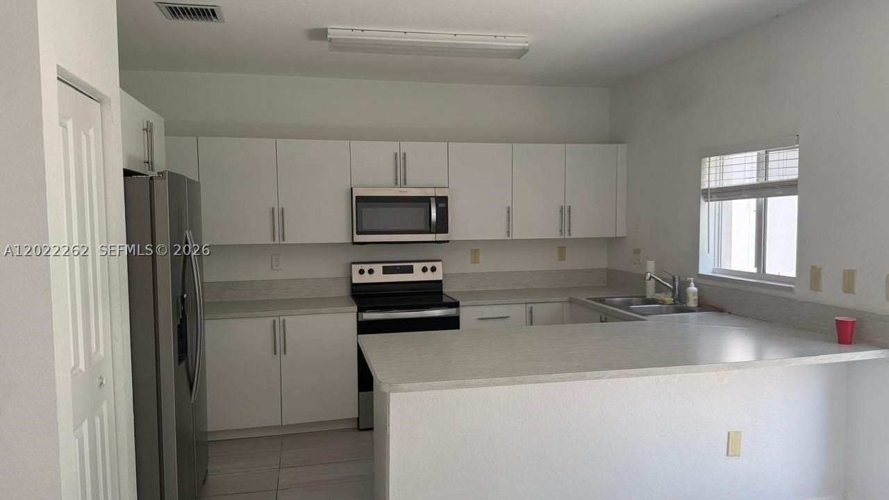 1245 Nw 3rd Ln #1245 - Photo 7 of 24
