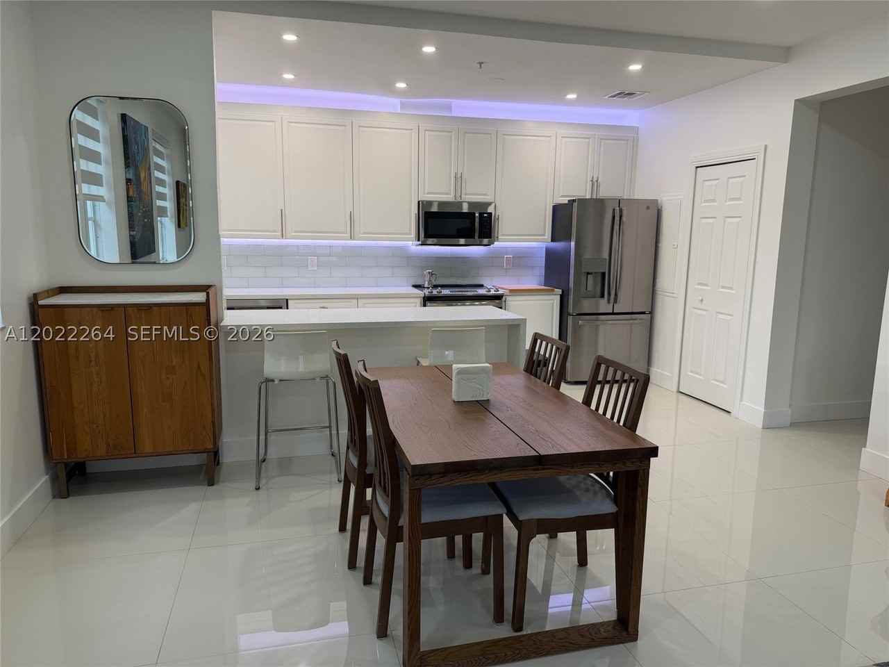 115 Mendoza Ave #201 - Photo 2 of 12