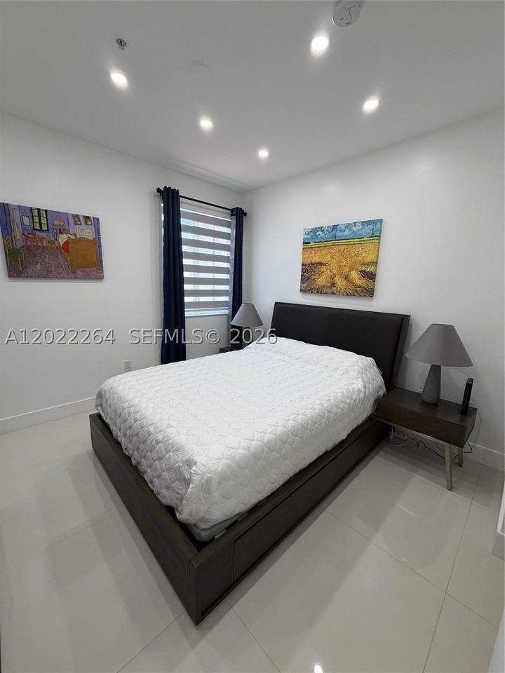 115 Mendoza Ave #201 - Photo 7 of 12