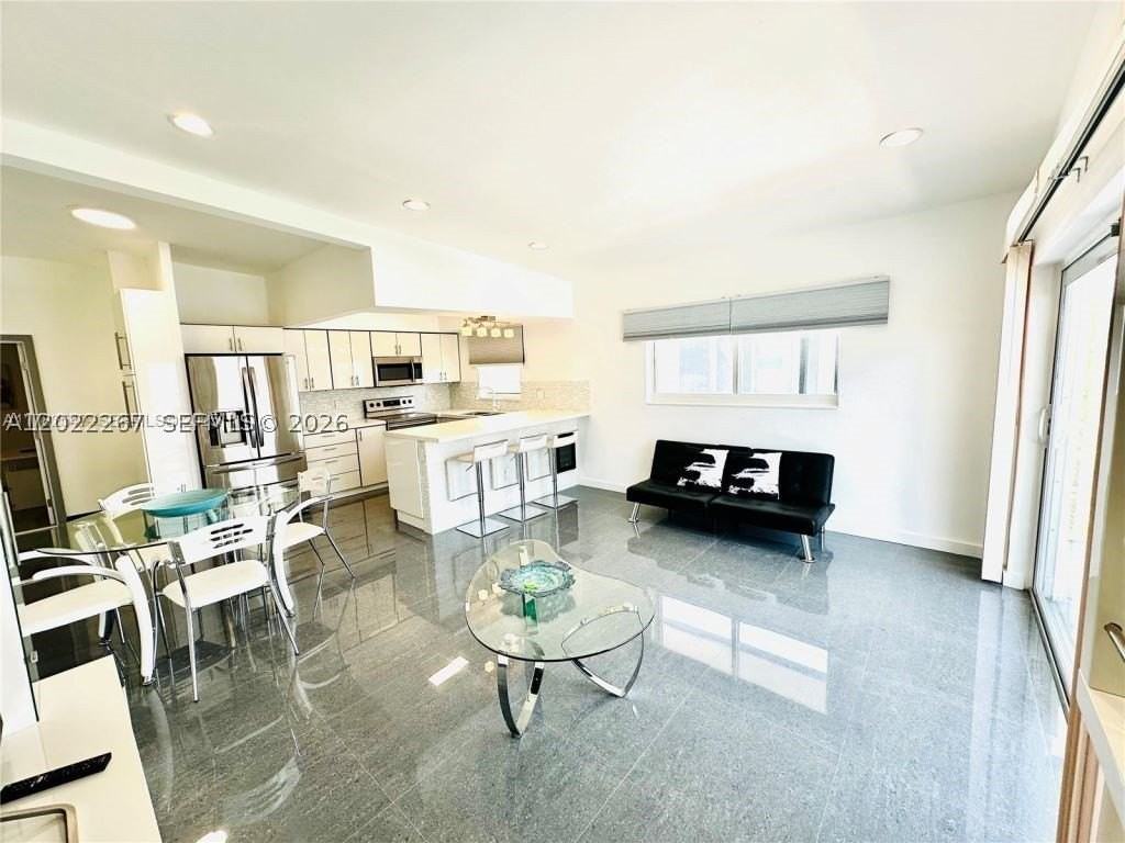 3751 Ne 170th St #4 - Photo 4 of 25
