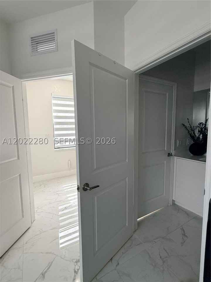 12893 Sw 232nd Ln #0 - Photo 7 of 47
