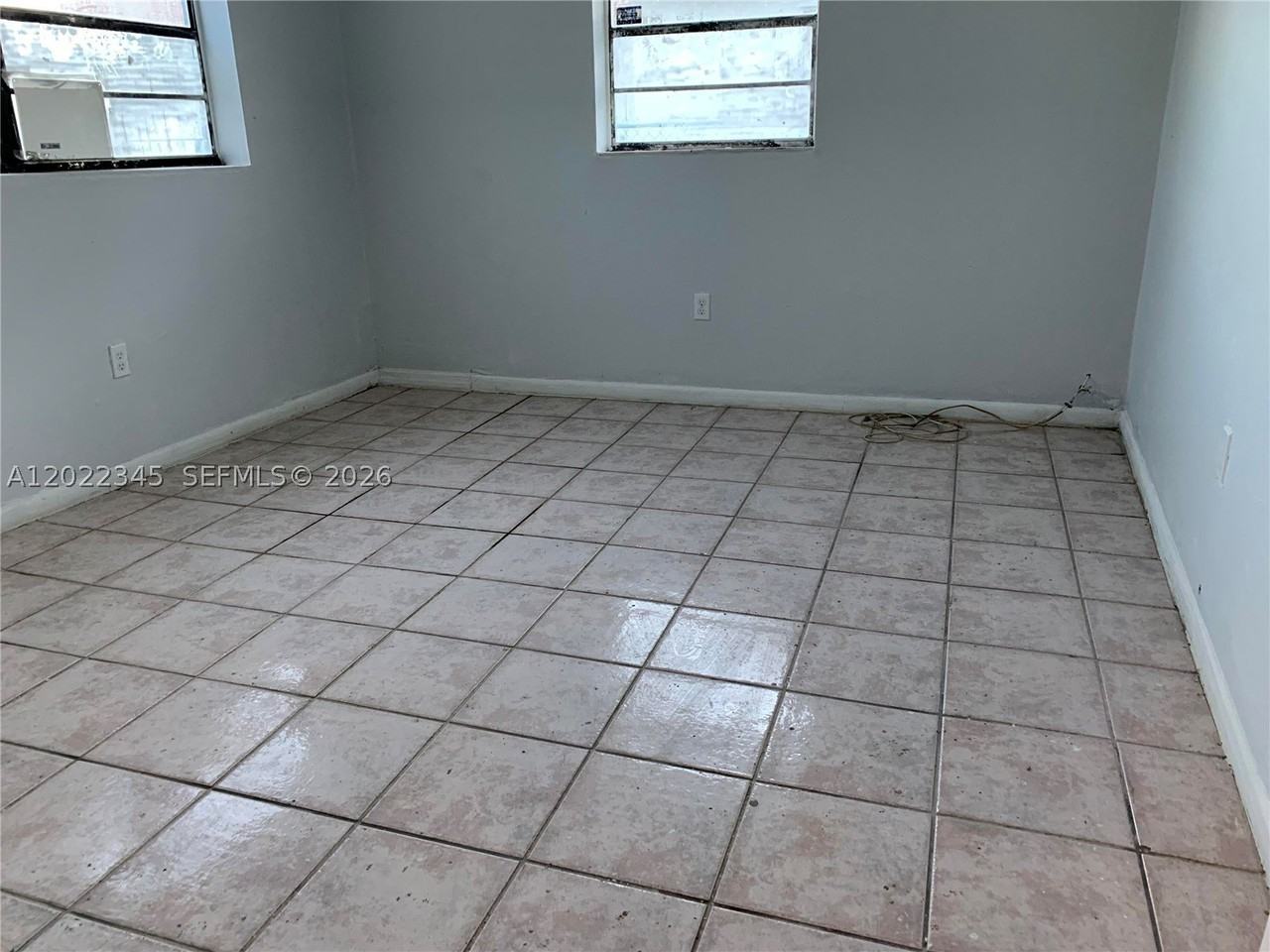 756 Nw 5th St #0 - Photo 4 of 15
