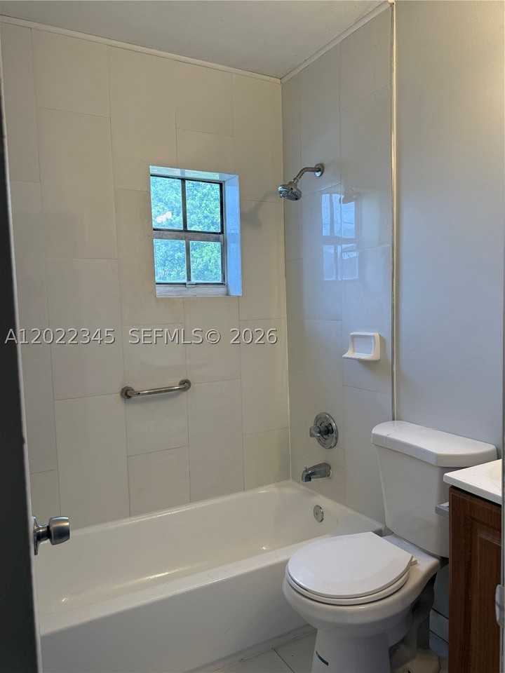 756 Nw 5th St #0 - Photo 7 of 15