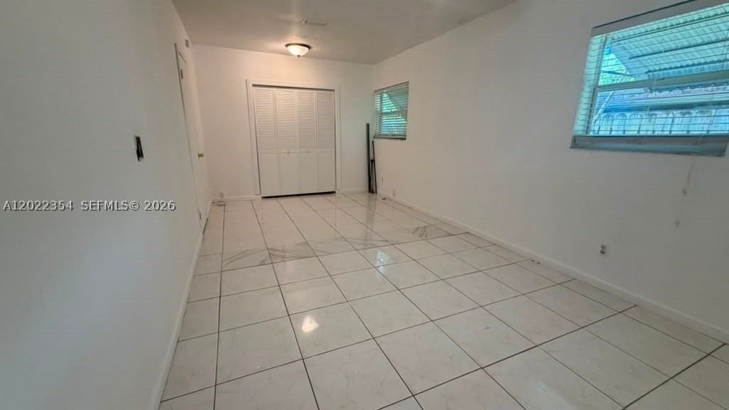 3610 Sw 39th Ave - Photo 5 of 13