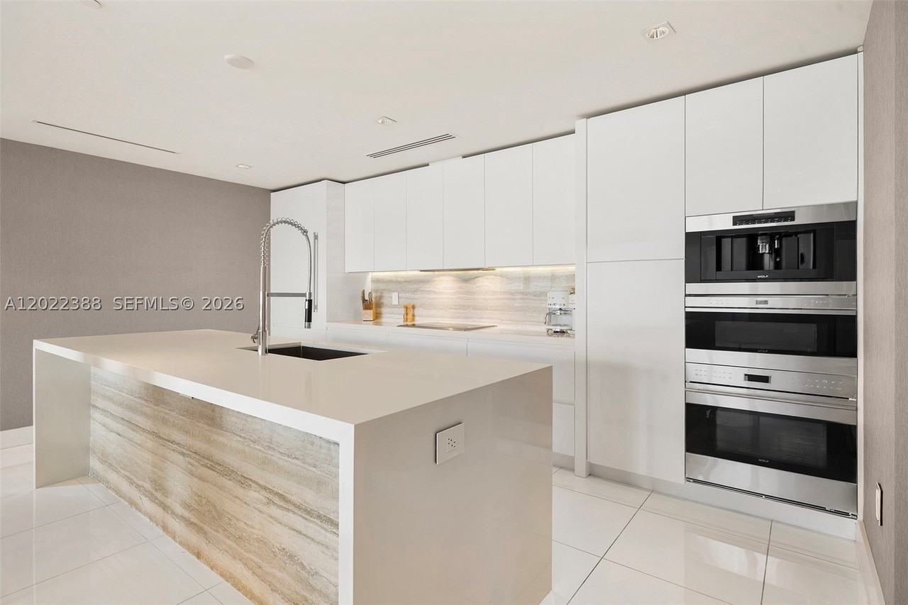 102 24th St - Photo 3 of 50