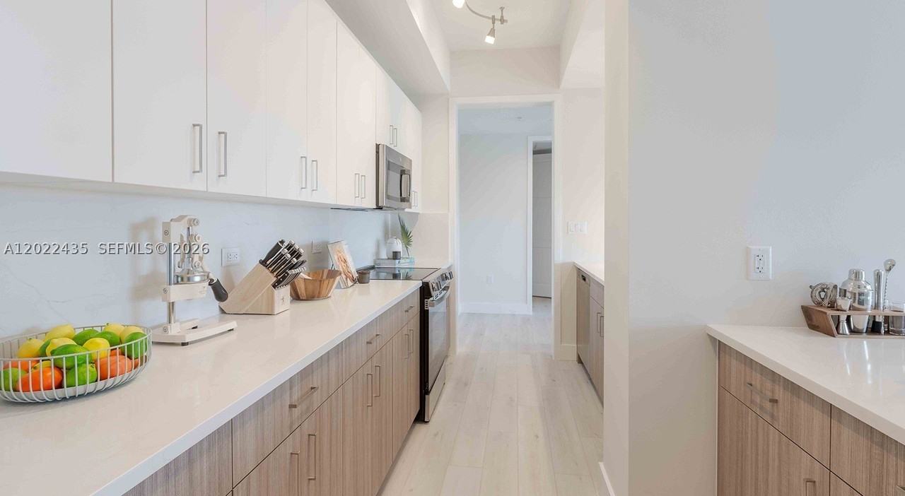 151 Ne 5th Ave - Photo 3 of 15