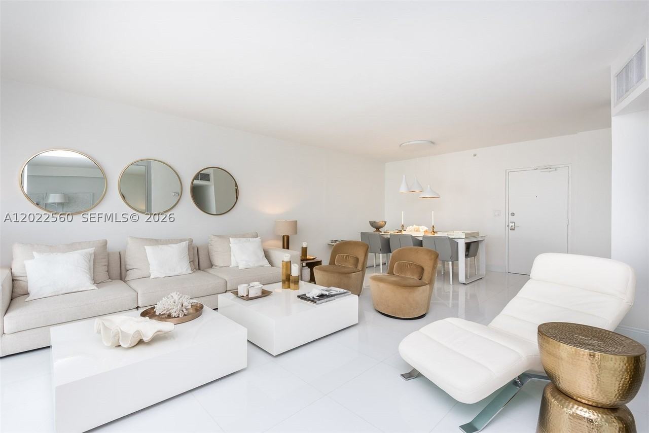 10275 Collins Ave #706 - Photo 7 of 25