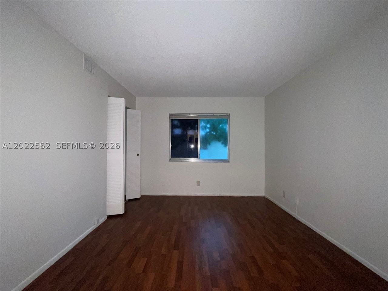 303 Gardens Dr #206 - Photo 7 of 10