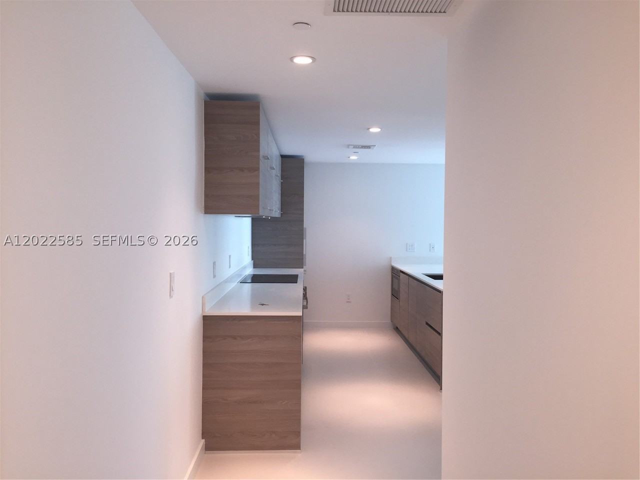 1300 S Miami Ave #1910 - Photo 4 of 15