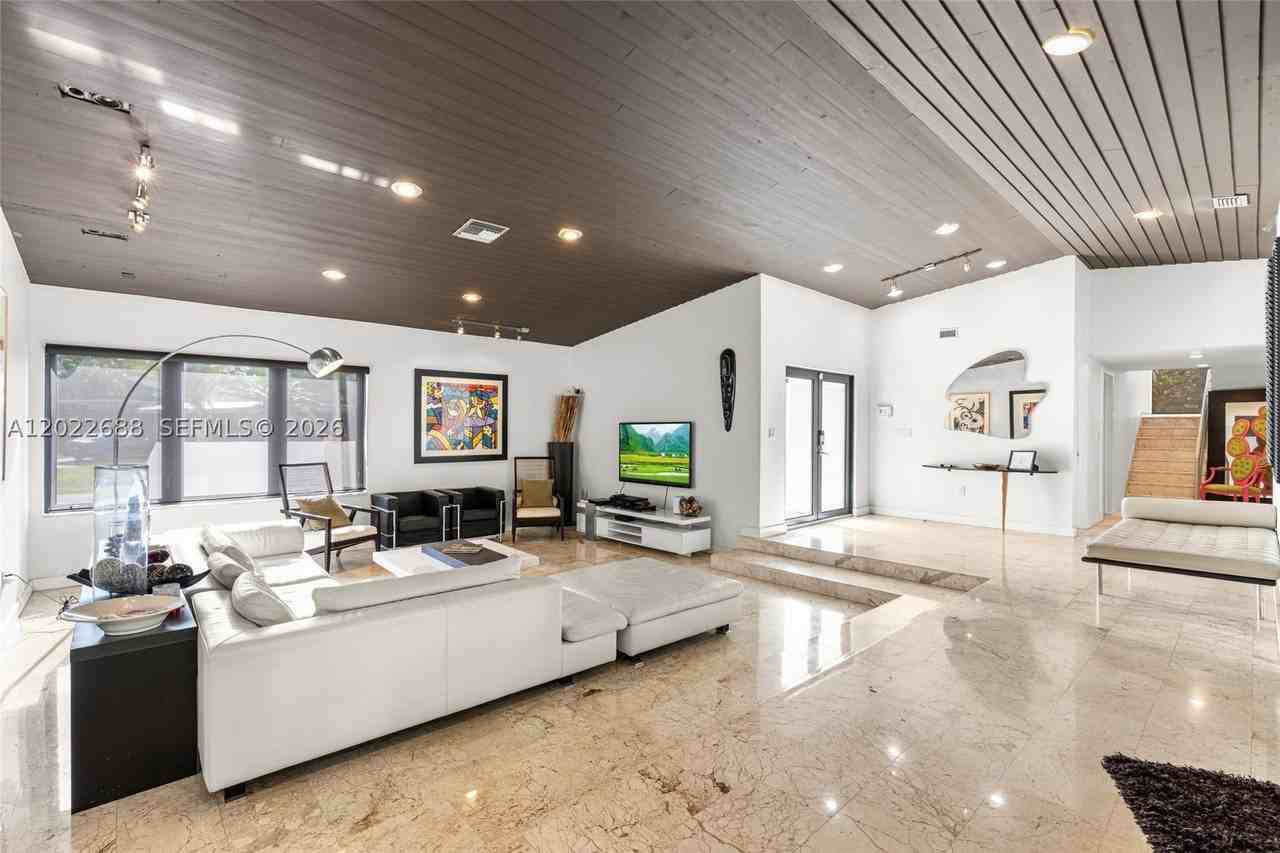 17125 Sw 80th Ct - Photo 6 of 34