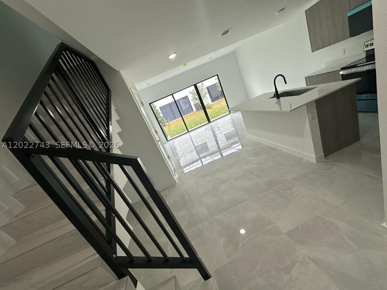1310 Nw 5th St #1310 - Photo 7 of 32