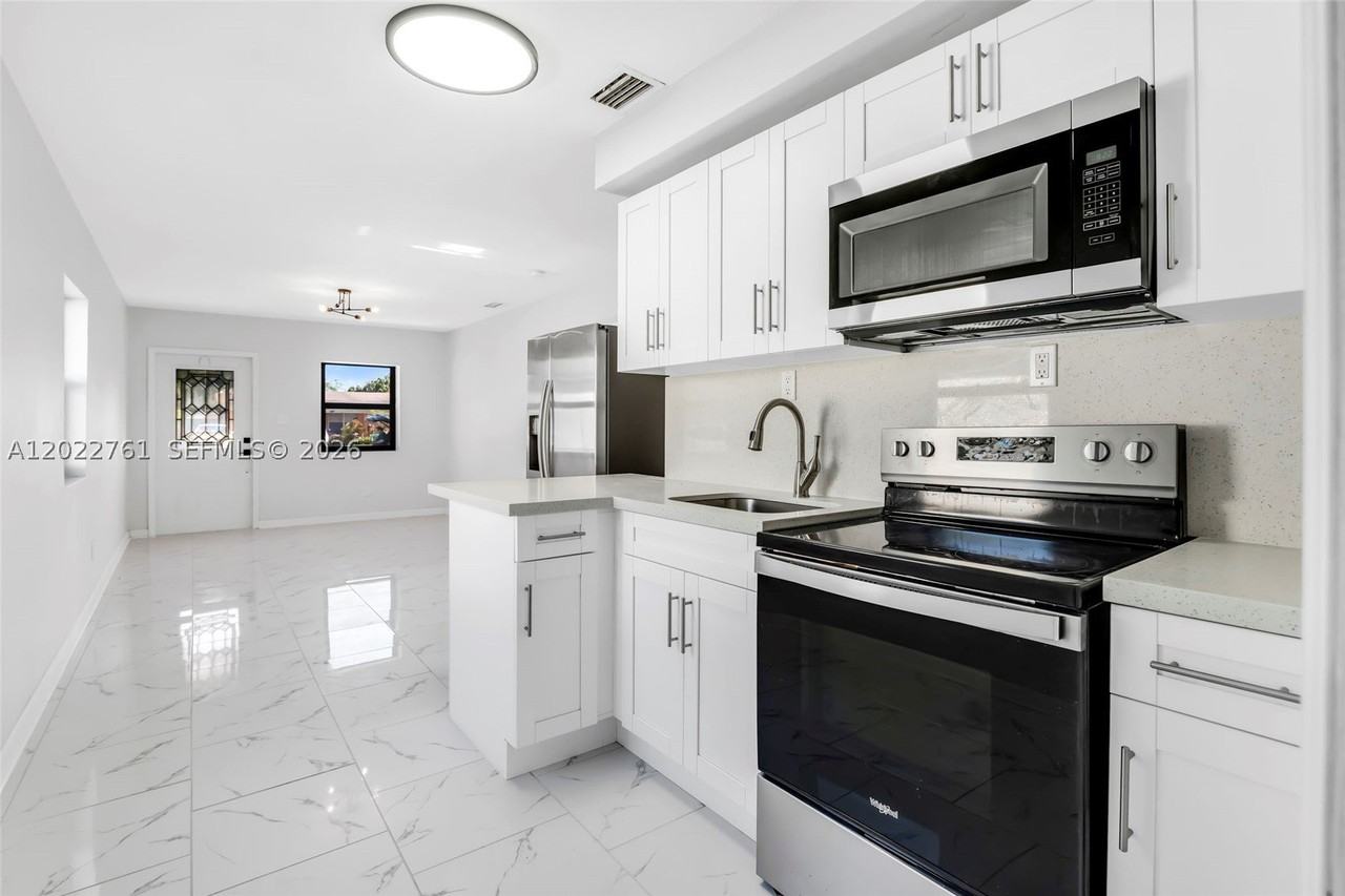 6312 Sw 19th St #1 - Photo 3 of 16