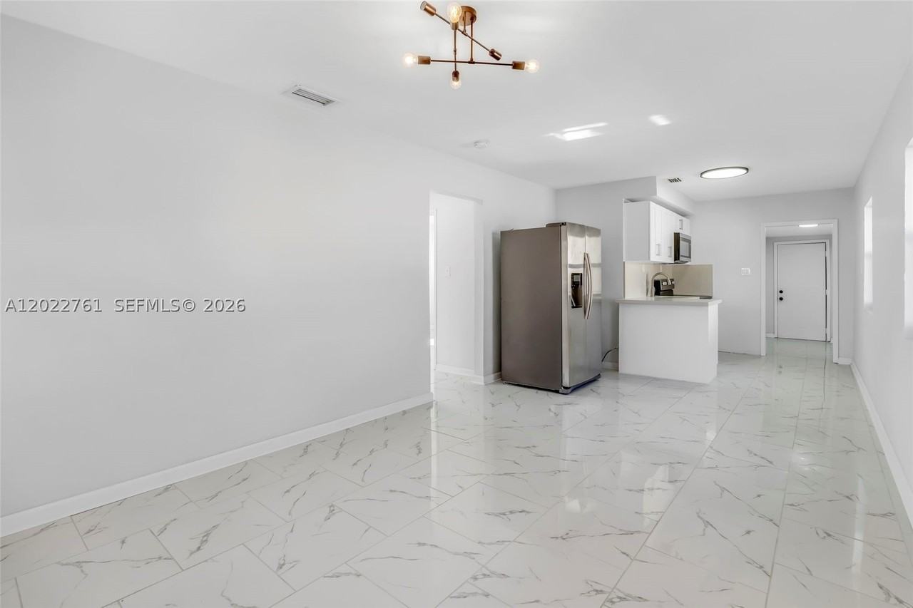 6312 Sw 19th St #1 - Photo 6 of 16