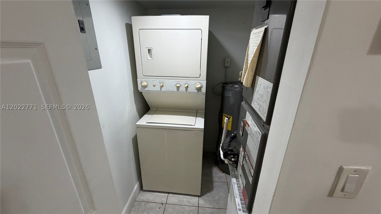 14180 Nw 22nd Ave #1 - Photo 6 of 11