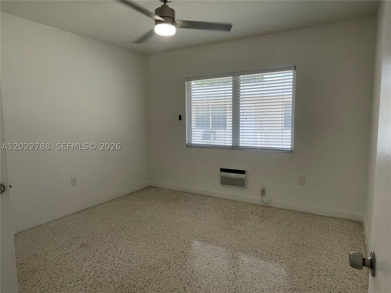 940 Sw 4th Ave #1 - Photo 6 of 11