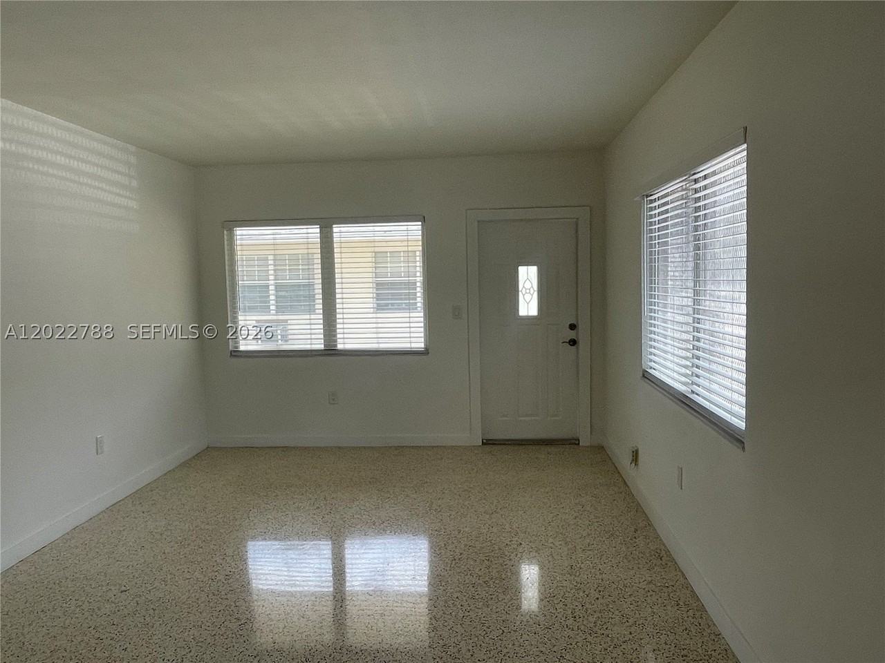 940 Sw 4th Ave #1 - Photo 7 of 11