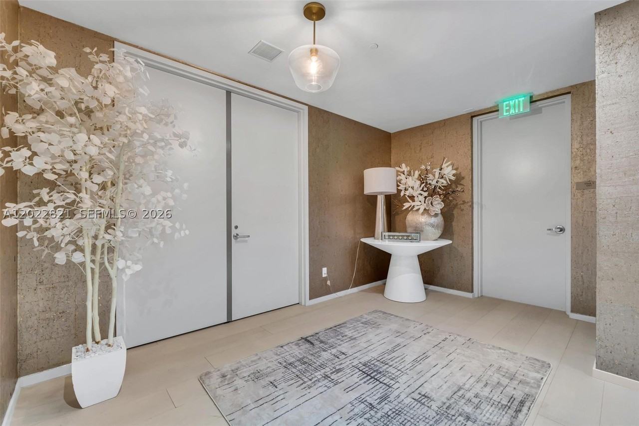 18975 Collins Ave #2802 - Photo 2 of 50