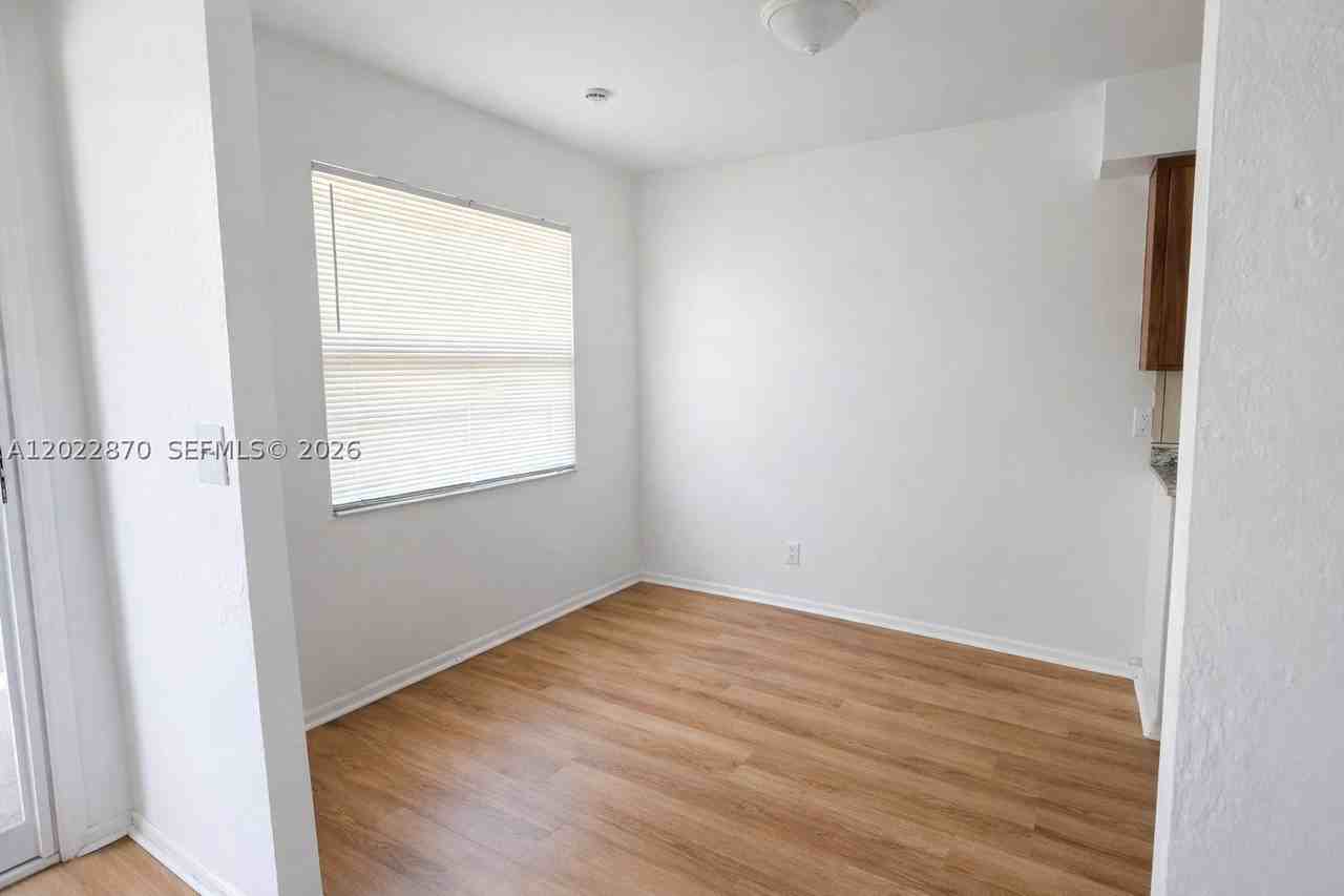 2919 Jackson St #2 - Photo 4 of 12