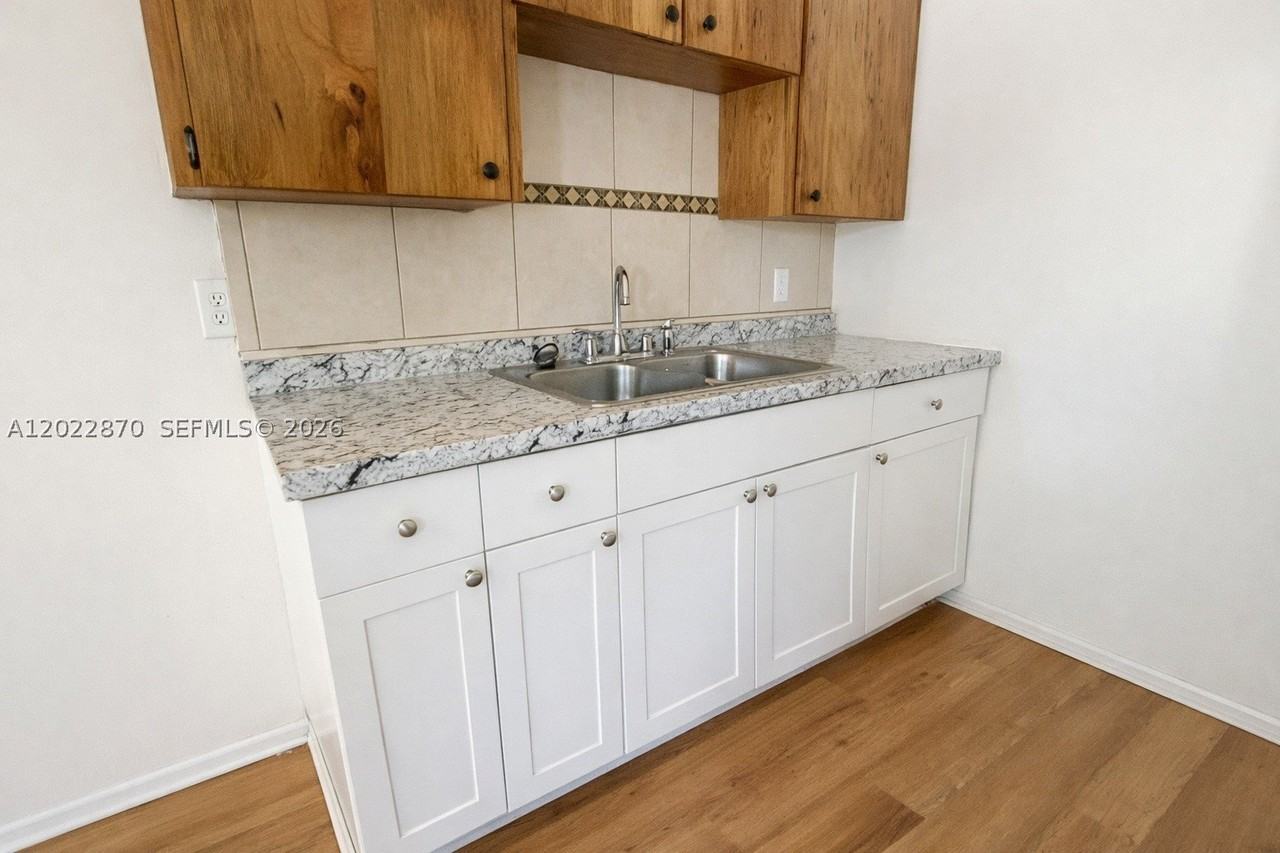 2919 Jackson St #2 - Photo 7 of 12