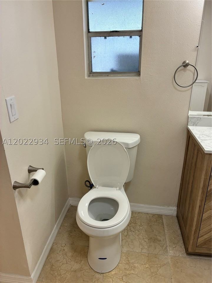117 5th St Ne #113 - Photo 7 of 12