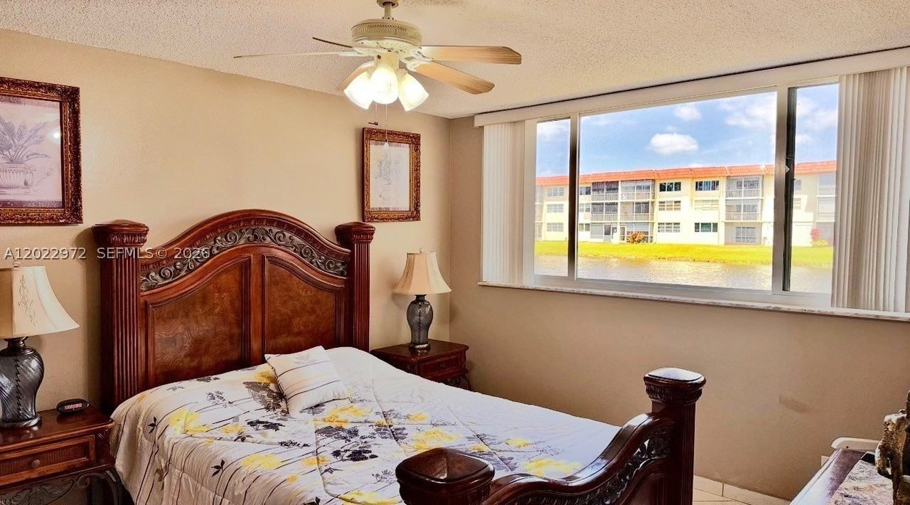8961 S Hollybrook Blvd #106 - Photo 4 of 33