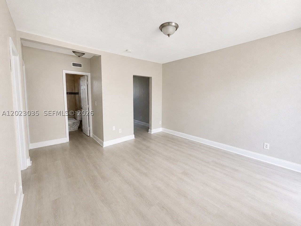 1920 Washington Ave #5 - Photo 4 of 23