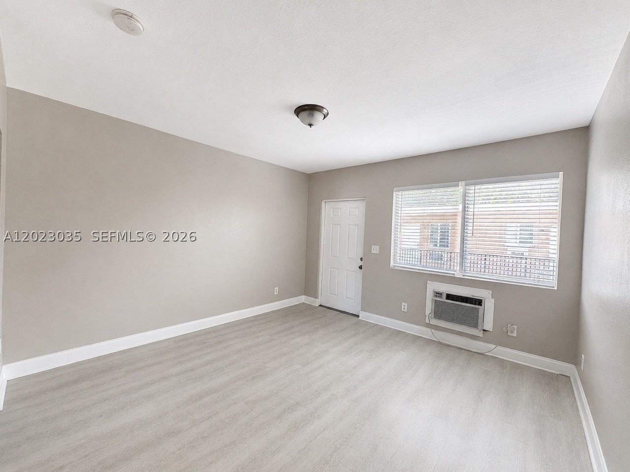 1920 Washington Ave #5 - Photo 5 of 23