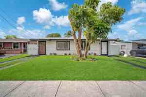 featured image of 2572 Nw 20th St #A