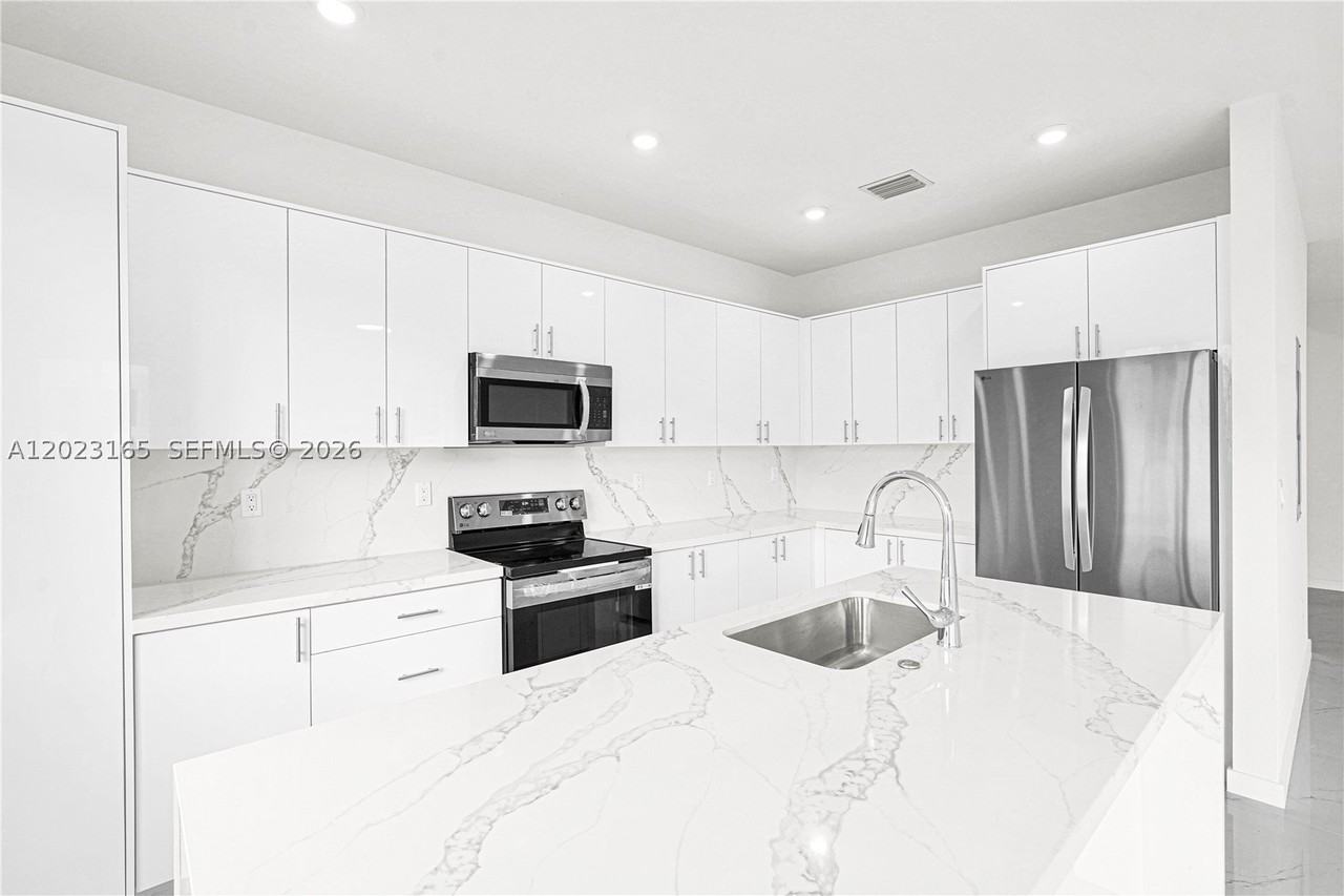 22555 Sw 125th Ave #13A - Photo 5 of 49