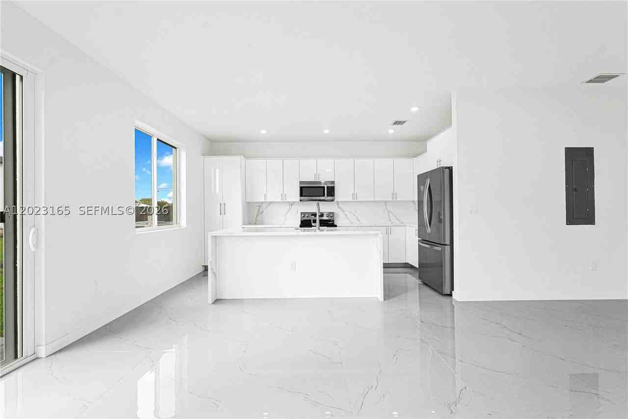 22555 Sw 125th Ave #13A - Photo 6 of 49
