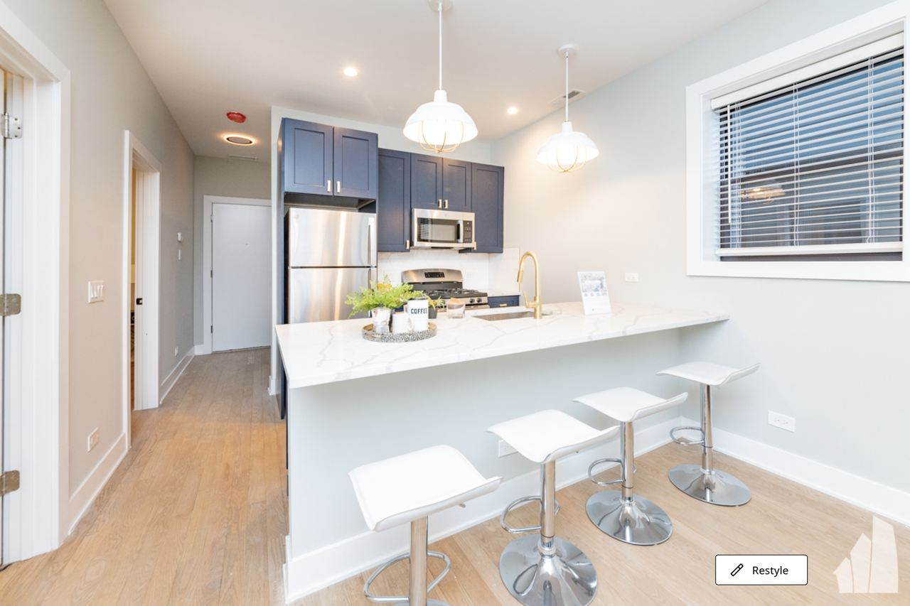 W Montrose Ave #4409-3B - Photo 4 of 8