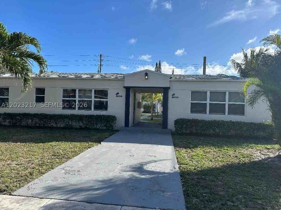 1956 Lincoln St #5