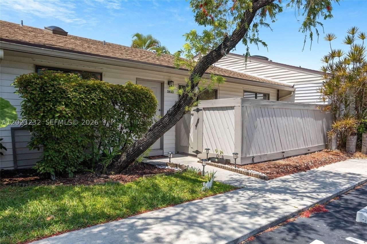 3633 Nw 99th Ter #7B - Photo 4 of 28