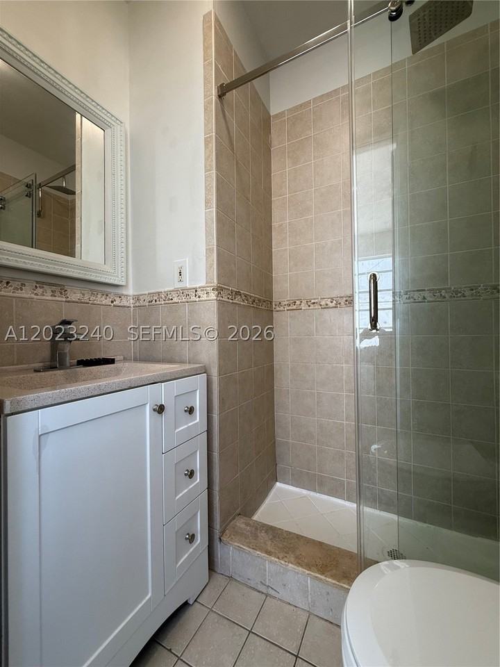 723 2nd St #8 - Photo 7 of 8