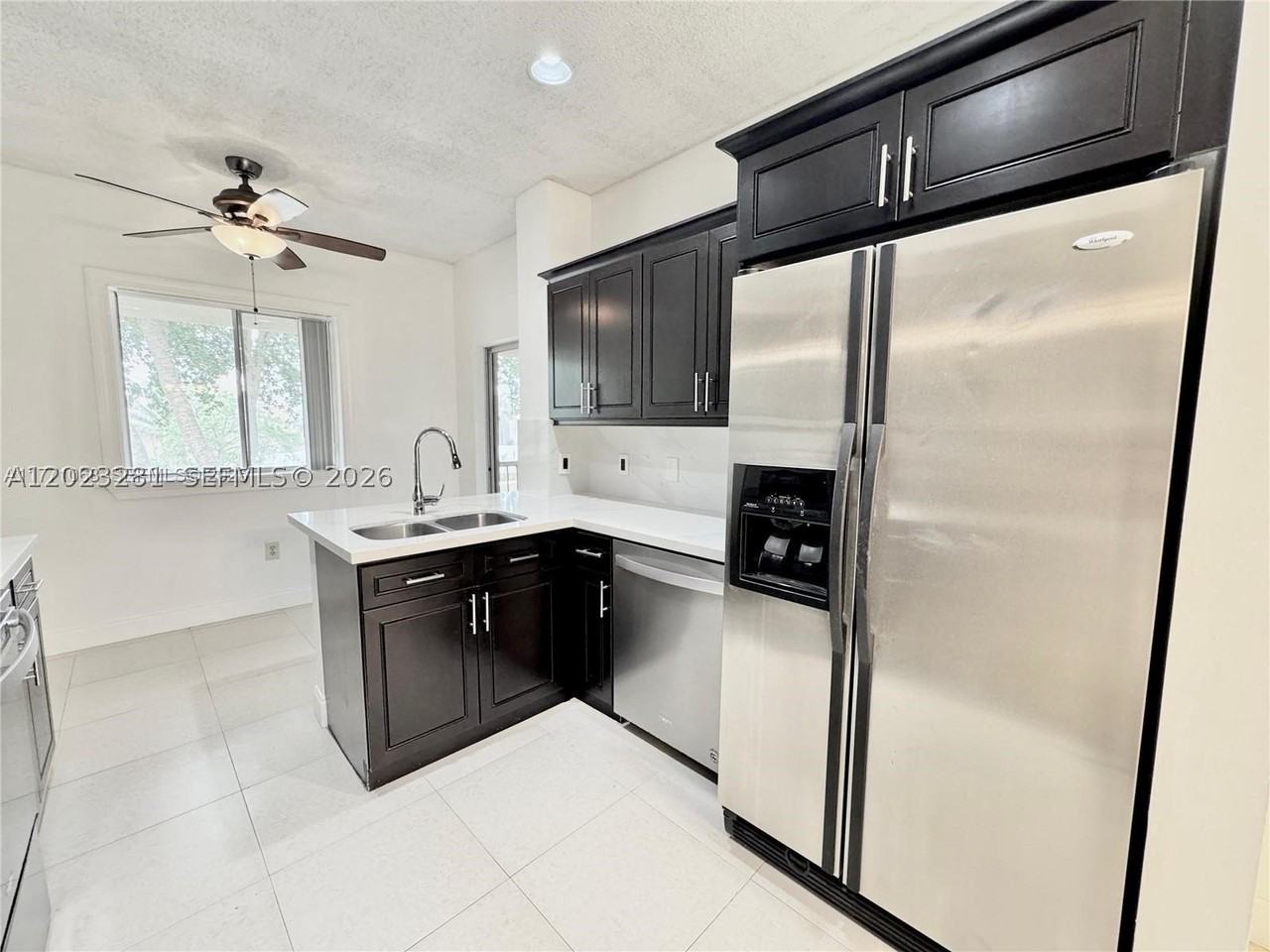 16320 Malibu Dr #10 - Photo 4 of 29