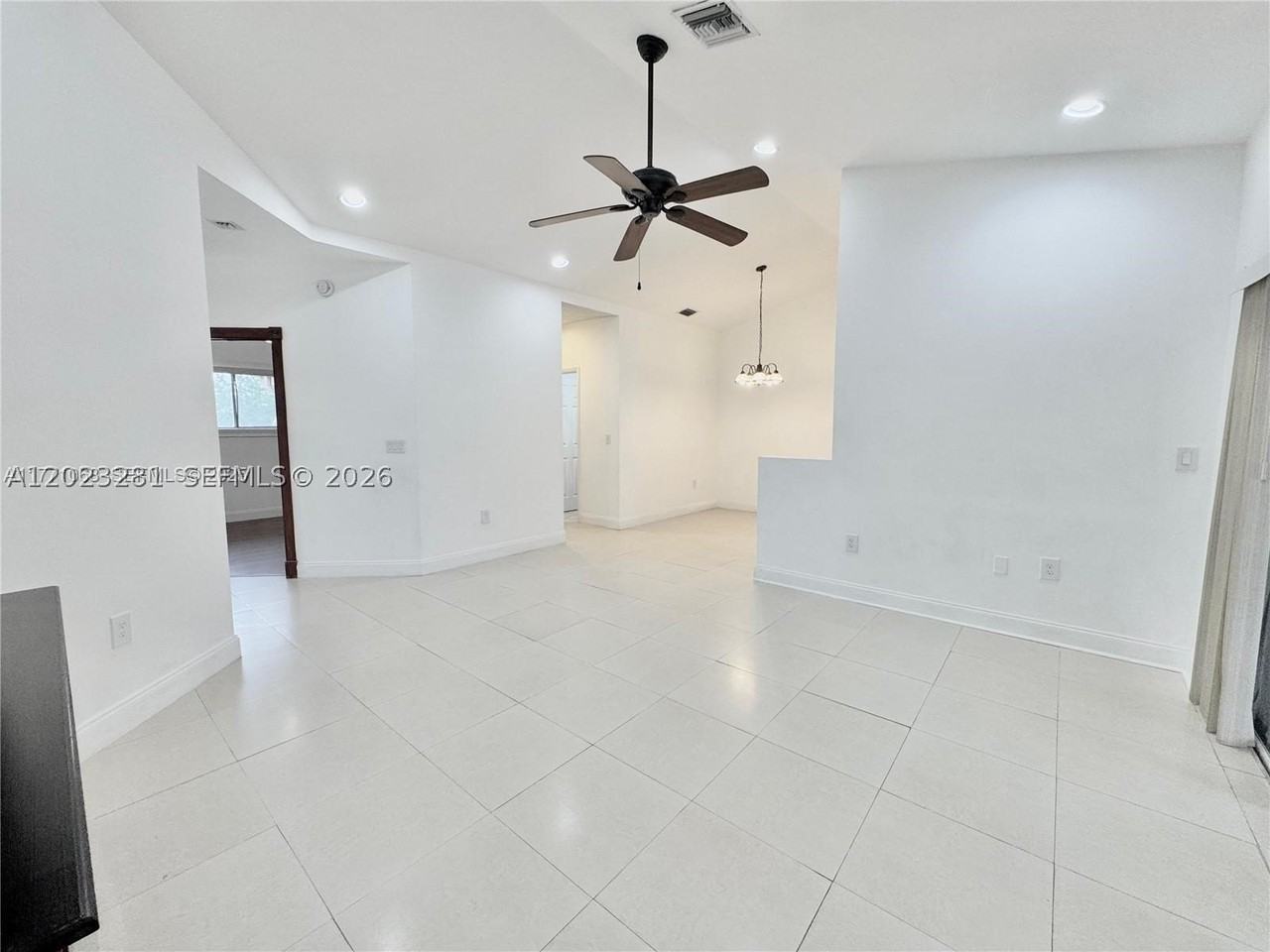 16320 Malibu Dr #10 - Photo 7 of 29