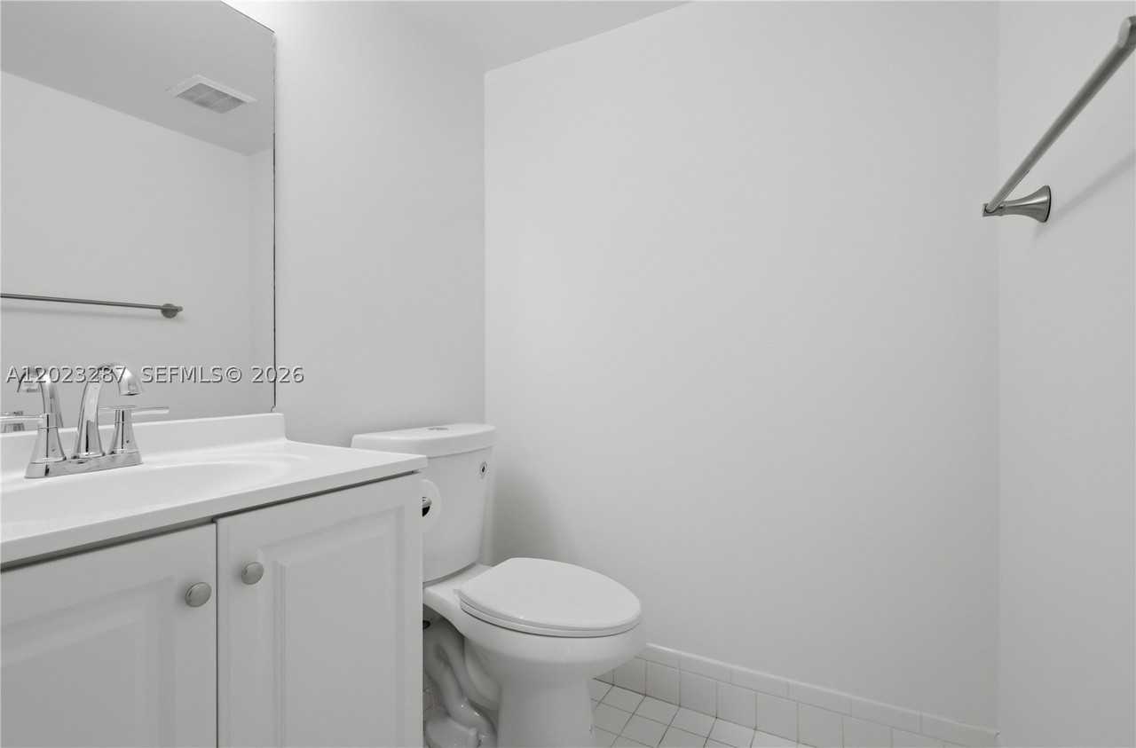 301 Sw 135th Ave #415C - Photo 4 of 23
