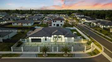 featured image of 13305 Sw 190th Ter #13305
