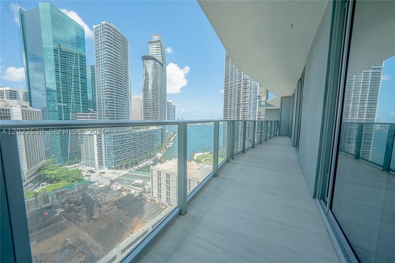 77 Se 5th St #2203